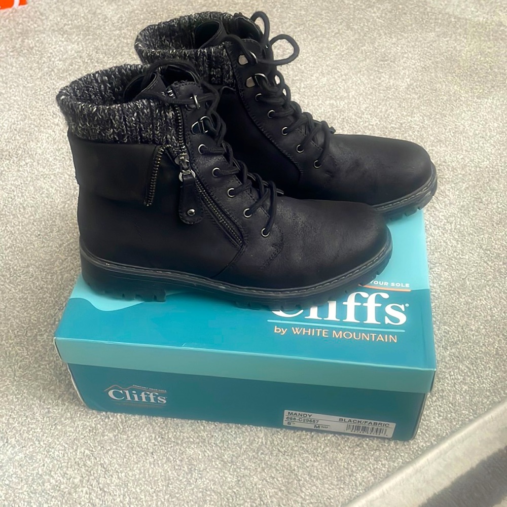 Cliffs by White Mountain black booties